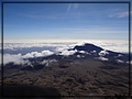 2012-02-17 09-08-11基爾曼點看基博山屋及對面的馬文濟山.JPG